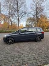 BMW 218 Gran Tourer 218i Advantage - BMW 2er Reihe in Duisburg