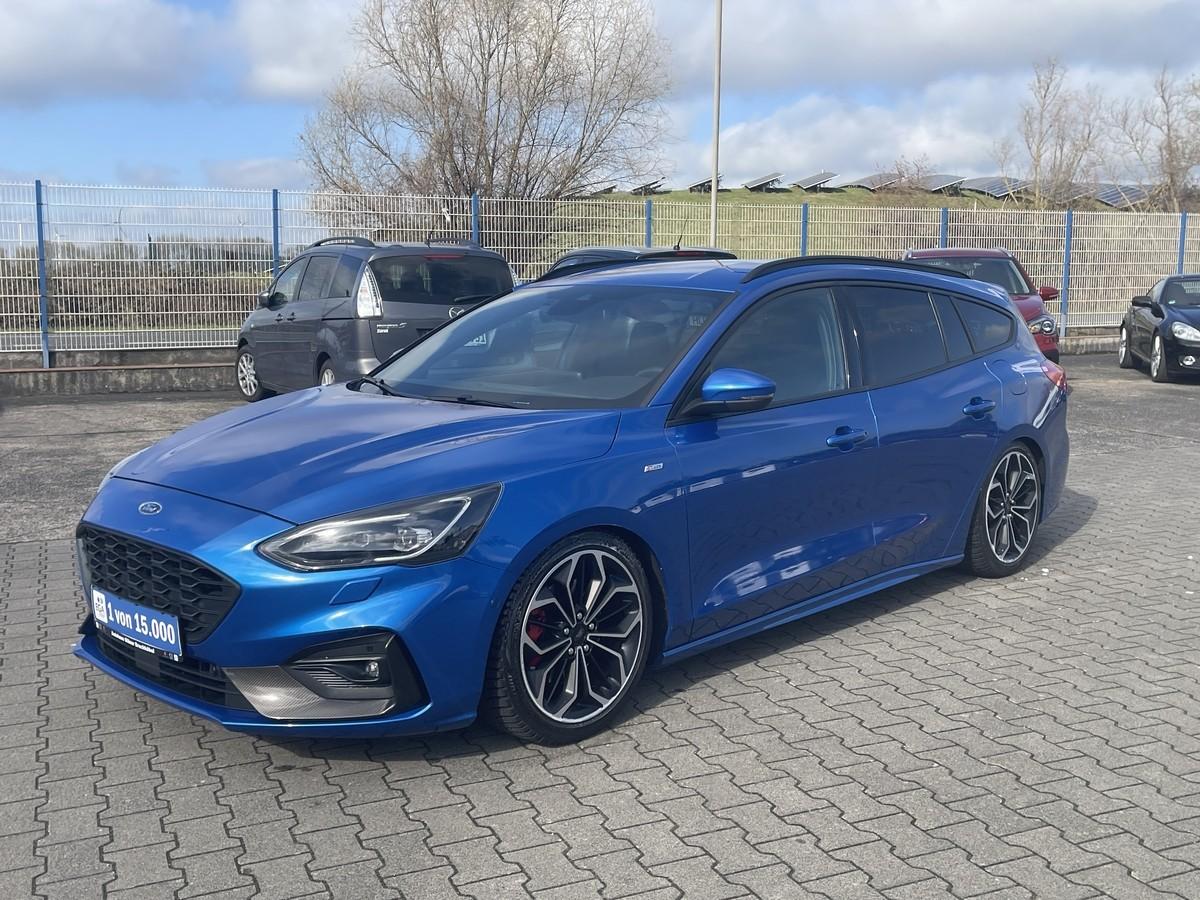 Ford Focus Kombi ST-Line Navi Lenkradhzg.LED AHK