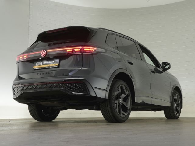 Tiguan R-LINE TDI DSG 4MOTION+AHK+RÜCKFAHRKAMERA