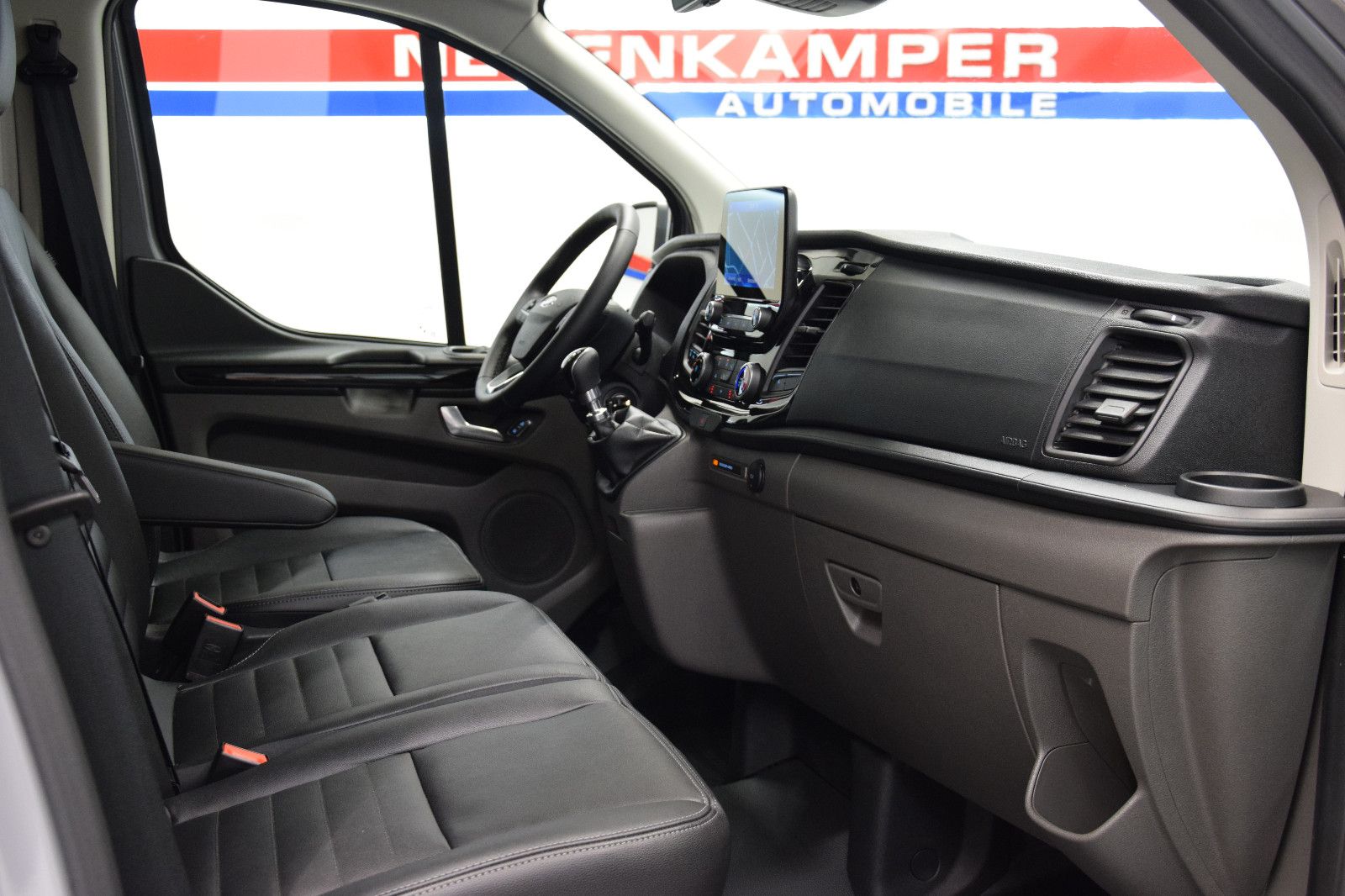 Fahrzeugabbildung Ford Transit Custom Kasten 340 L1 Trail LED ACC Kamer