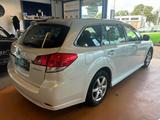 Subaru Legacy Kombi/ Outback Active /Autom./SHZ/MFL/AHK - Subaru Gebrauchtwagen von 2012
