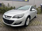 Opel Astra J Lim. 5-trg. Exklusiv Navi Euro6 - Opel Astra Exklusiv mit Diesel-Antrieb