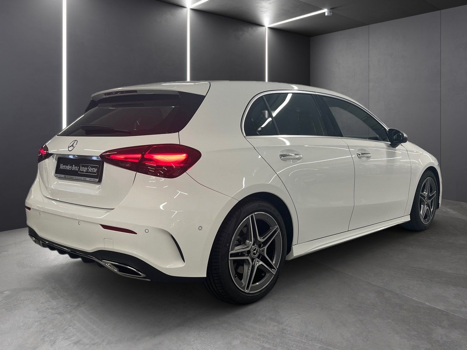 Fahrzeugabbildung Mercedes-Benz A 200 AMG-Line*MBUX*Kamera*LED*Navi*DAB*Ambiente