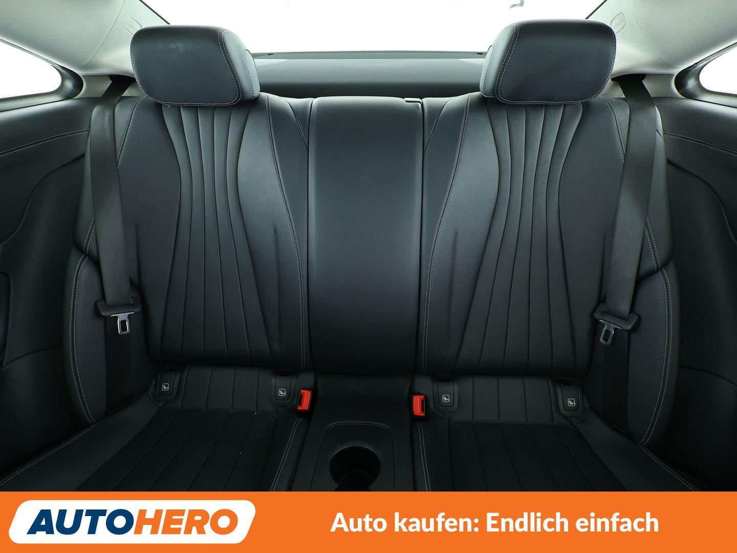 Mercedes-Benz E 300 Avantgarde Aut.*NAVI*PDC*TEMPO*SHZ*
