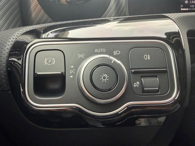 Mercedes-Benz A 250 e Progressive Adv. LED Distronic MBUX 360°