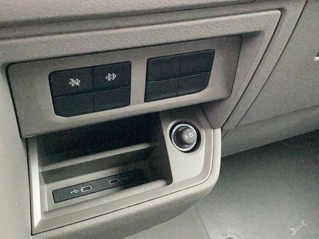 Fahrzeugabbildung Volkswagen Crafter Kasten 35 MR HD Klima DAB GRA RFK