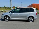 Volkswagen Touran 2.0 TDI|Pano|Navi|AHK|TÜV neu|Scheckheft - Volkswagen Touran aus 2013