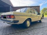 Mercedes-Benz 300 D W123 D - Mercedes-Benz 300: D W123