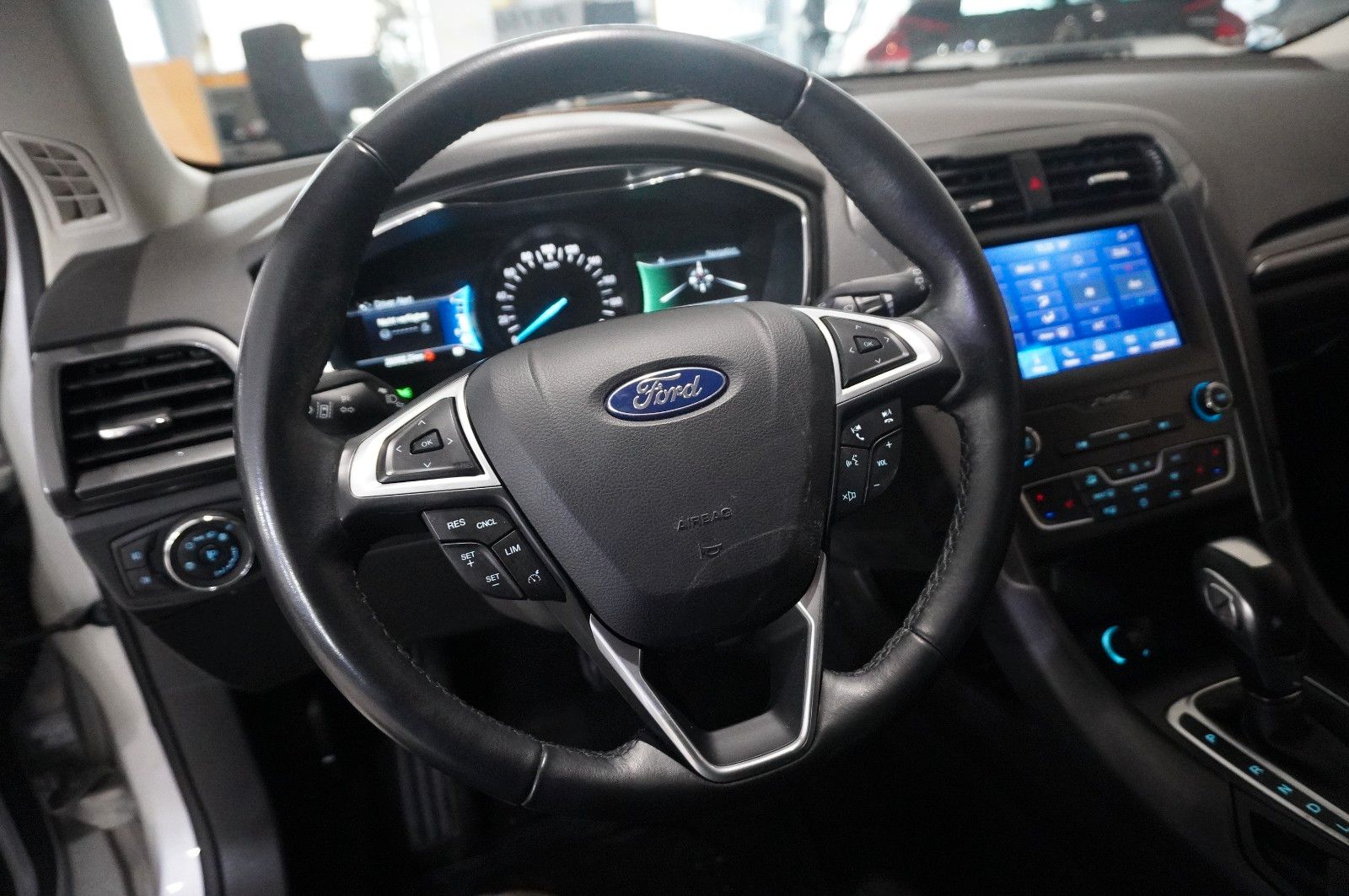 Fahrzeugabbildung Ford Mondeo Turnier 2.0 TITANIUM NAVI/LED/SPORT/DAB+