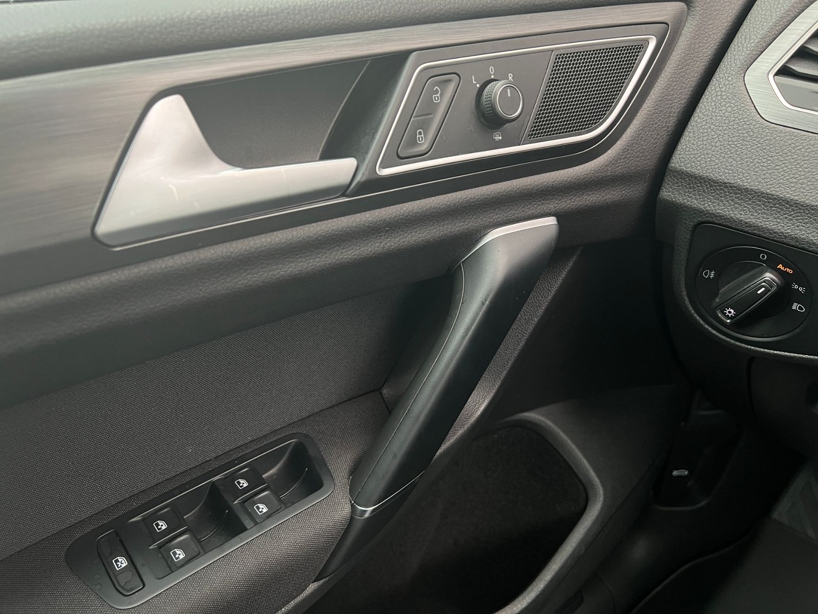 Fahrzeugabbildung Volkswagen Golf Sportsvan 1.5 TSI Comfortline *ACC,LED,Sitz