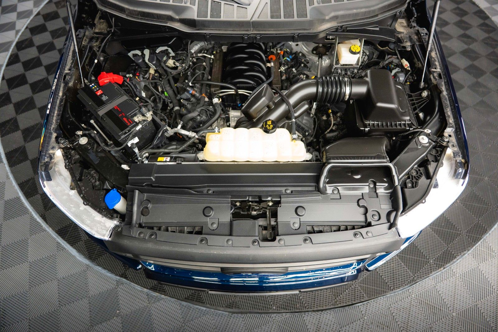 Fahrzeugabbildung Ford F150 5.0L V8 4x4 Offroad SuperCrew RAPTOR 19%