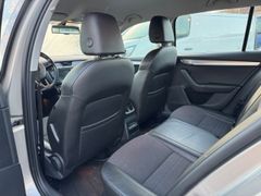 Fahrzeugabbildung Octavia Combi Elegance 1.8 TSI