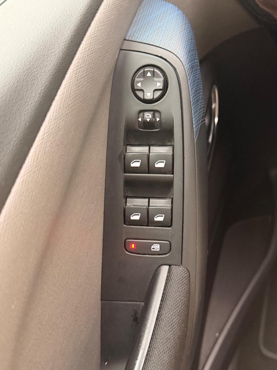 Citroën C4 Picasso Navi Massage Klima PDC Automatik Pano