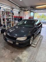 Opel Omega MV6 viele neue Teile - Opel Omega: Mv6