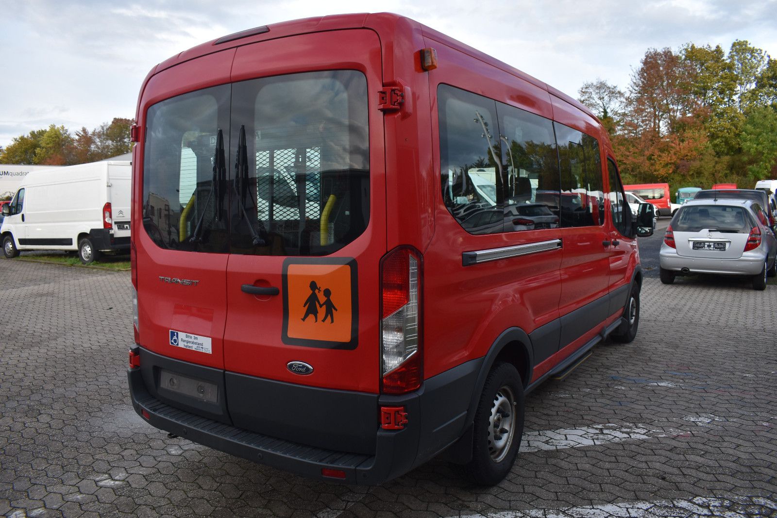 Fahrzeugabbildung Ford Transit Kombi 350 L3 Behindertengerecht *4203