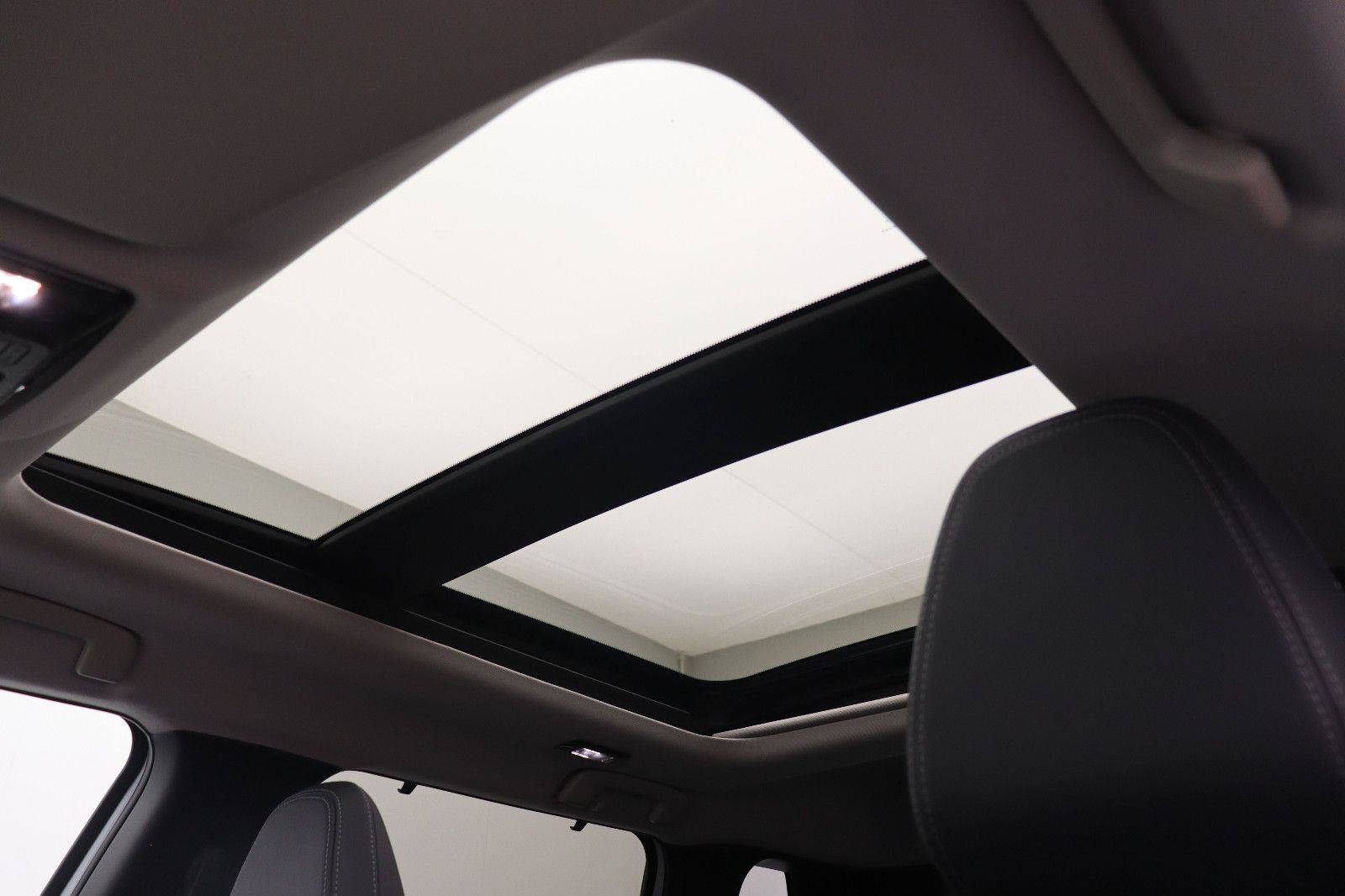 Fahrzeugabbildung Mitsubishi Outlander 2.4 PHEV Top 4WD