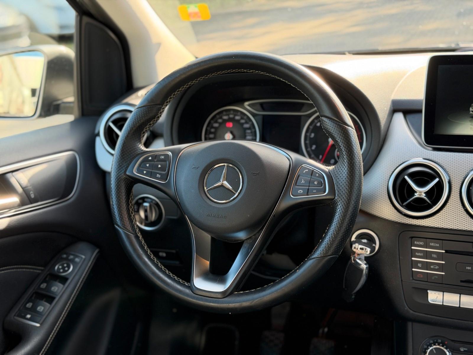Mercedes-Benz B 180 Garantie *2.Hand*Kamera*LED*Urban*Navi*