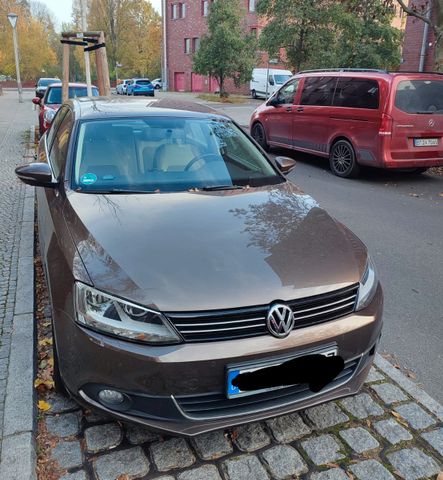 Volkswagen Jetta 1.6 TDI DSG Highline