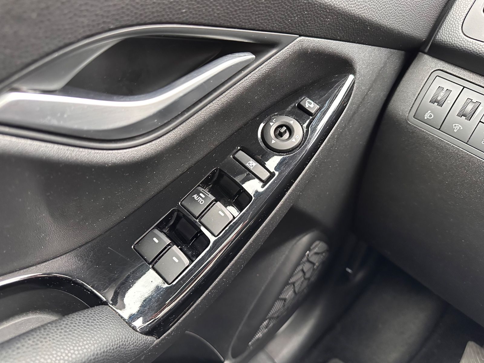 Fahrzeugabbildung Hyundai ix20 blue Passion 1.4 Pano/Kamera/Navi/SHZ/GRA