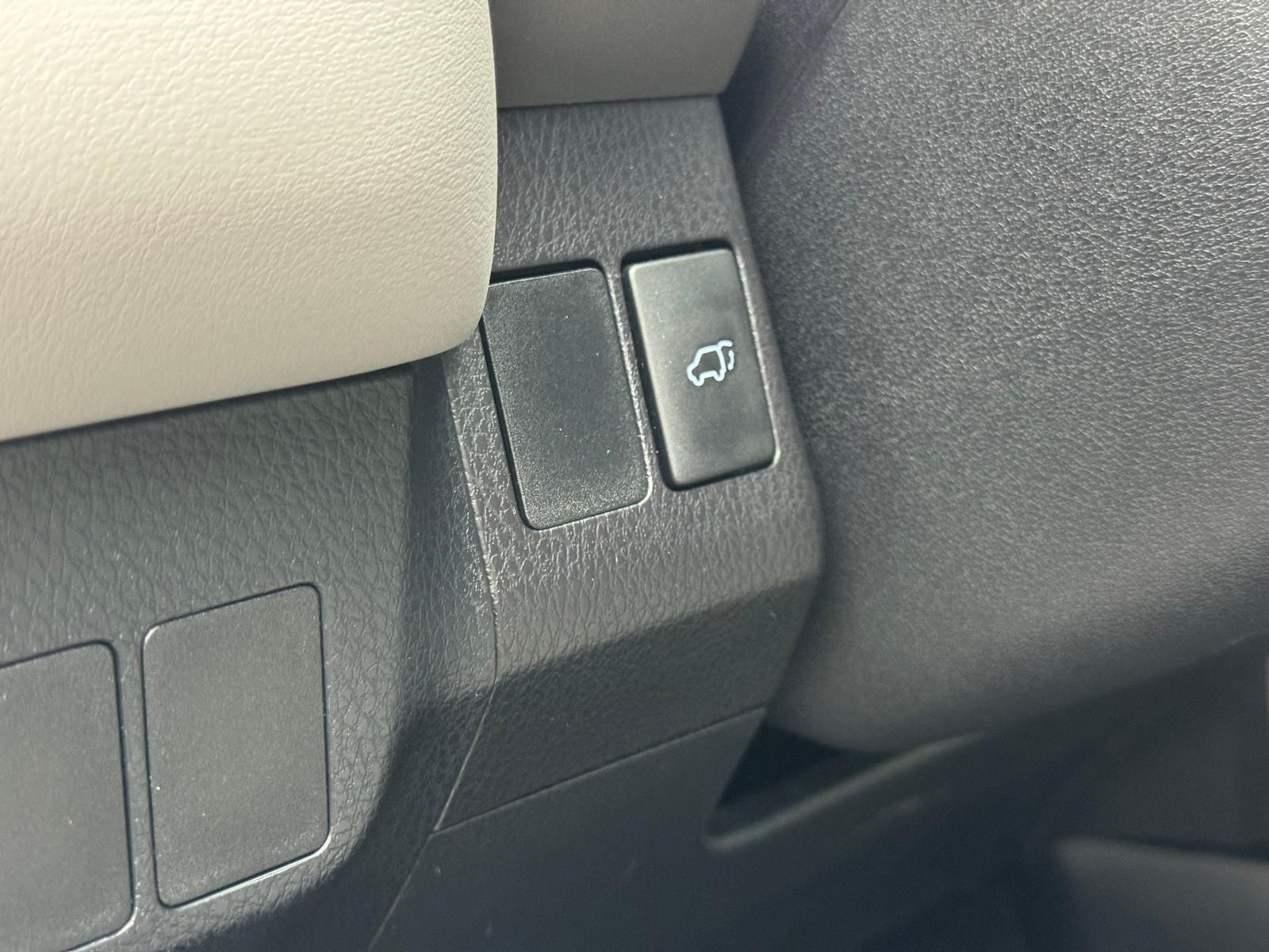 Fahrzeugabbildung Toyota RAV 4 2.5 EXECUTIVE/STANDHZ/RCAM/KEY/LED/DAB/RSA