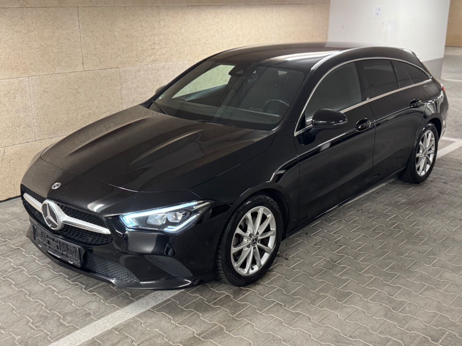 Mercedes-Benz CLA 200 d SB 8G LED WIDE KAM SPUR MBUX