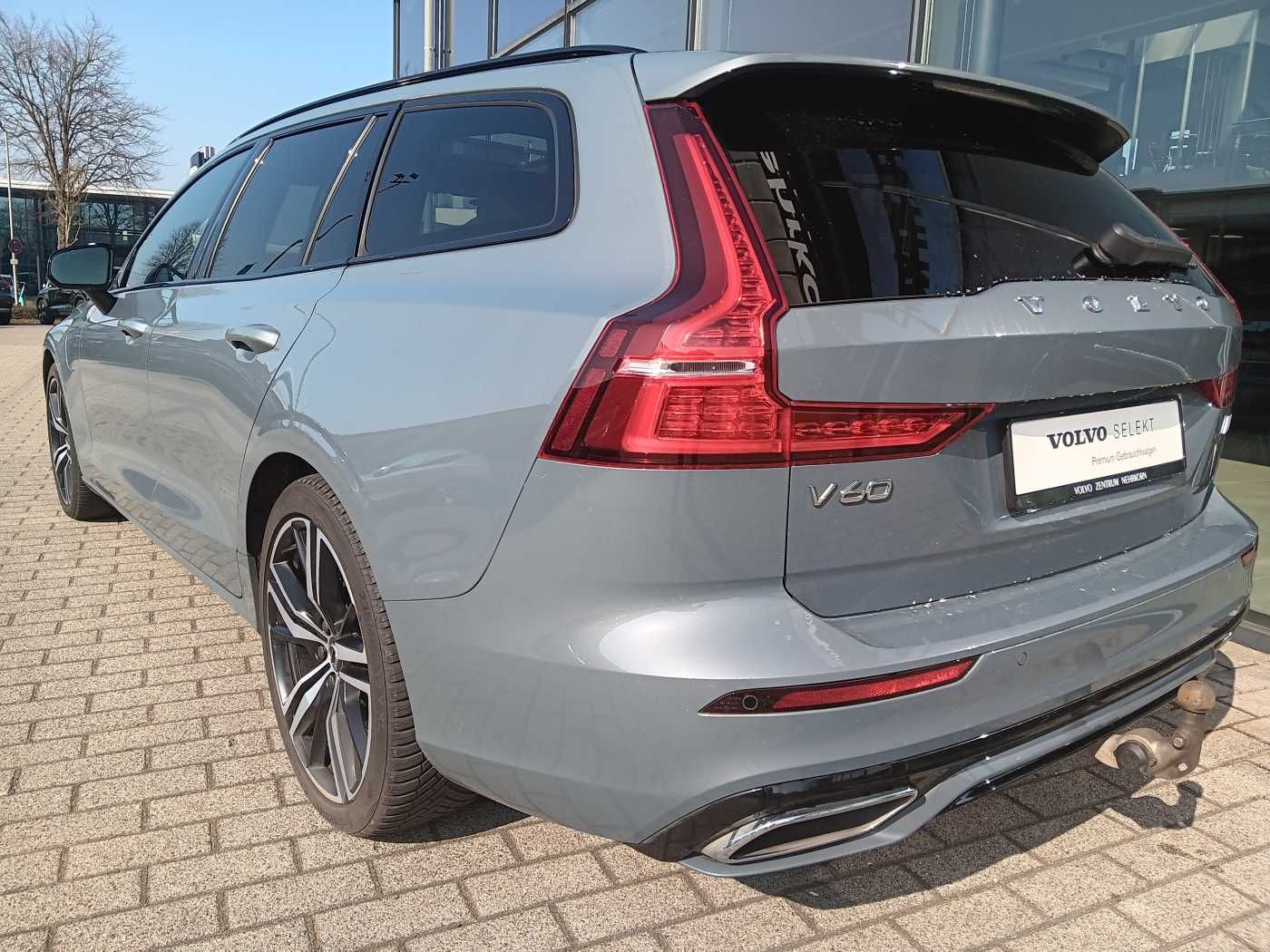 Fahrzeugabbildung Volvo V60 T8 Recharge AWD R-Design 'HEAD-UP Disyplay