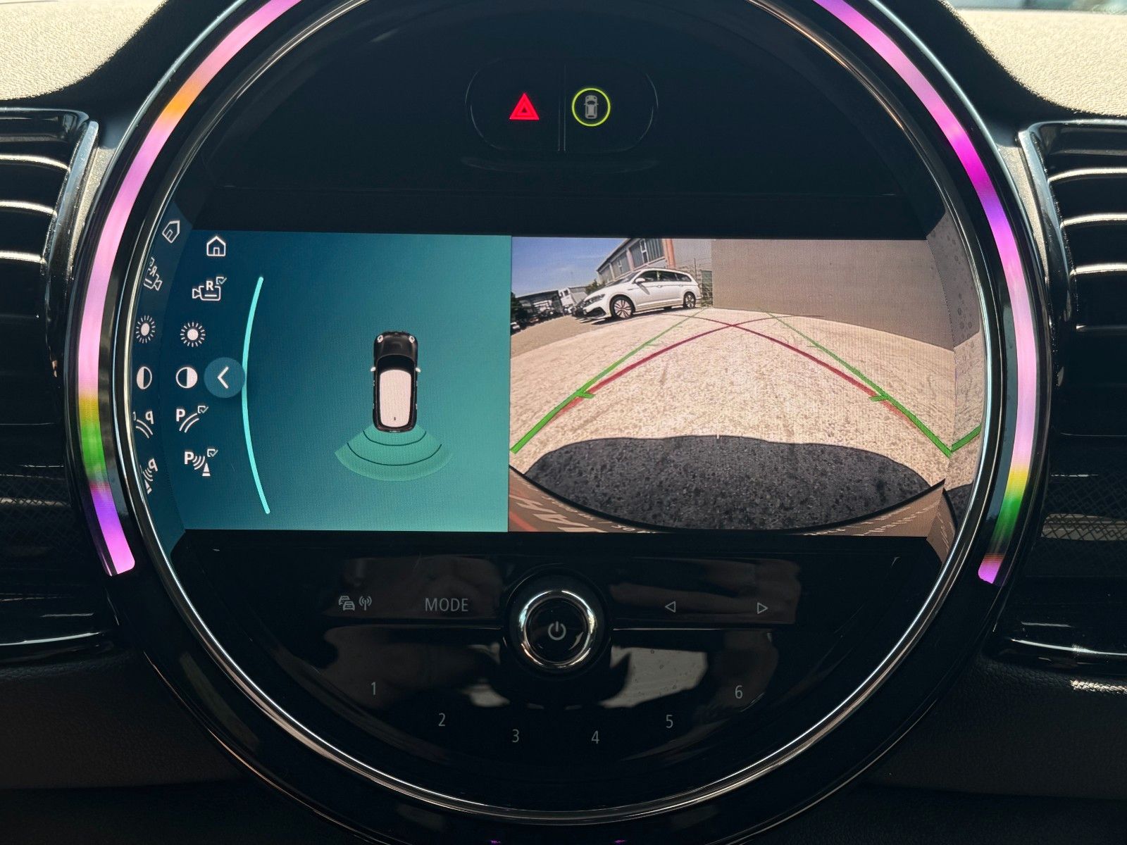 Fahrzeugabbildung MINI Cooper Clubman Classic Trim Klima SHZ PDC CAM