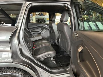 Ford Kuga ST-Line *Navi*BiXenon*ParkAss.*AHK*