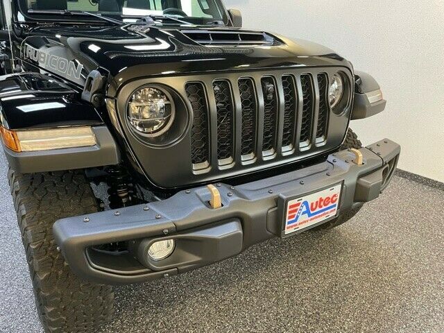 Fahrzeugabbildung Jeep 392 UNLIMITED RUBICON 6.4L-V8 SKY ONE TOP-CAM
