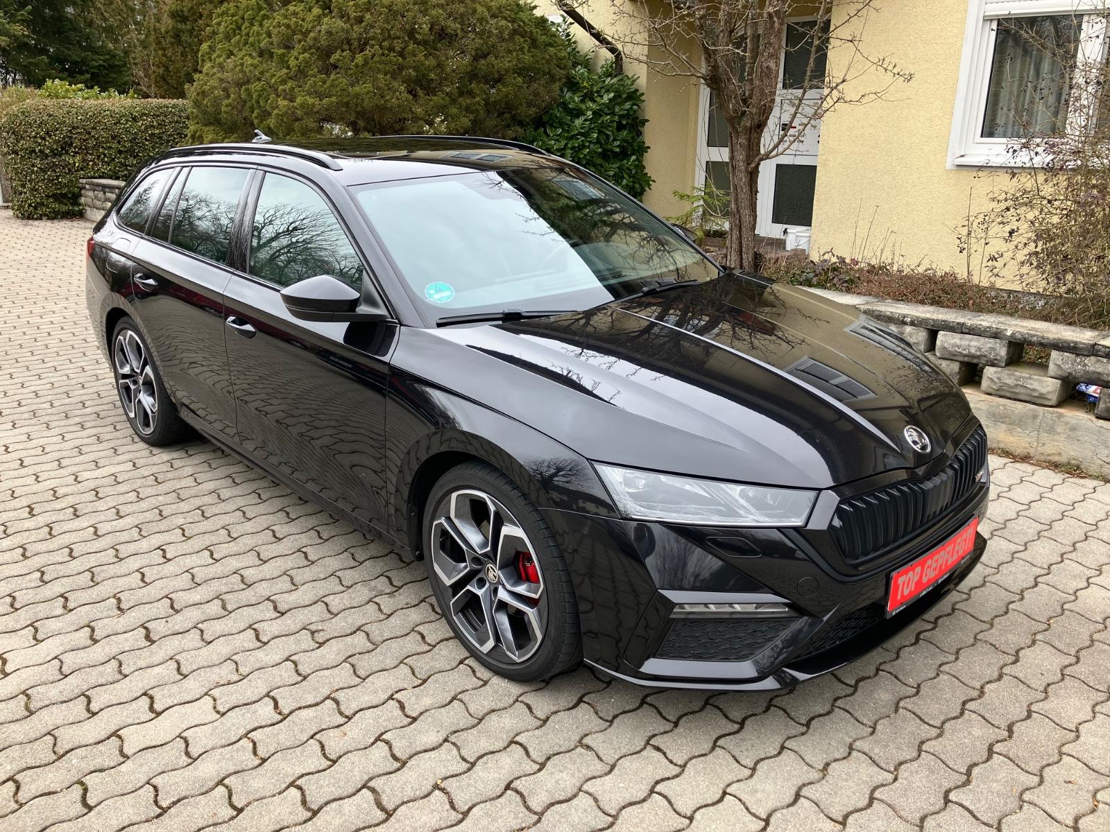 Skoda Octavia Combi RS Plus*Challenge*Pano*HUD*CANTON*