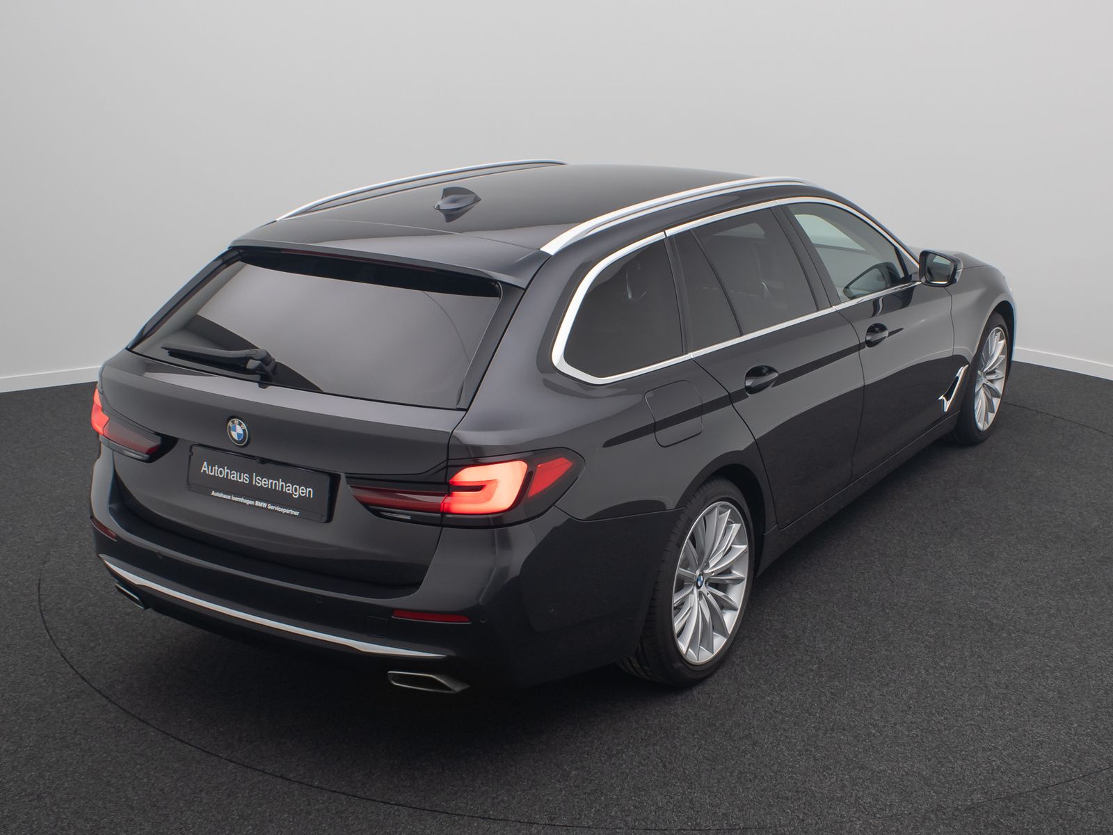 Fahrzeugabbildung BMW 520d Luxury Line Kamera DAB HiFi WLAN Alarm 19"