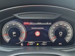 Fahrzeugabbildung Audi A6 Avant 50TDI quattro sport S-Line Navi LED AHK