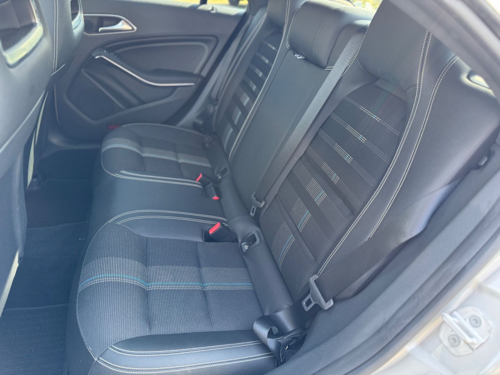 Mercedes-Benz CLA 180 Urban mit erst 43382 km !!! foto 11