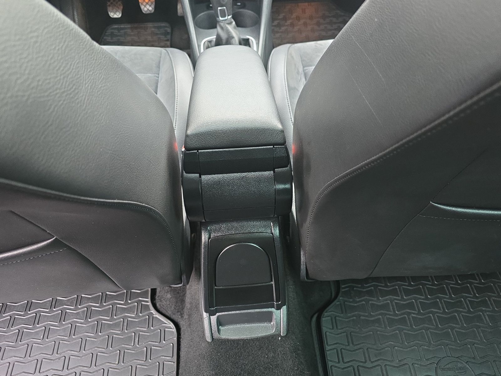 Fahrzeugabbildung Volkswagen Polo V Comfortline NAVI/ RÜCKFAHRKAMERA/ SHZ