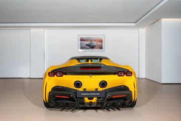 2022 Ferrari SF90 照片 8