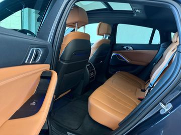 BMW X6 - 11