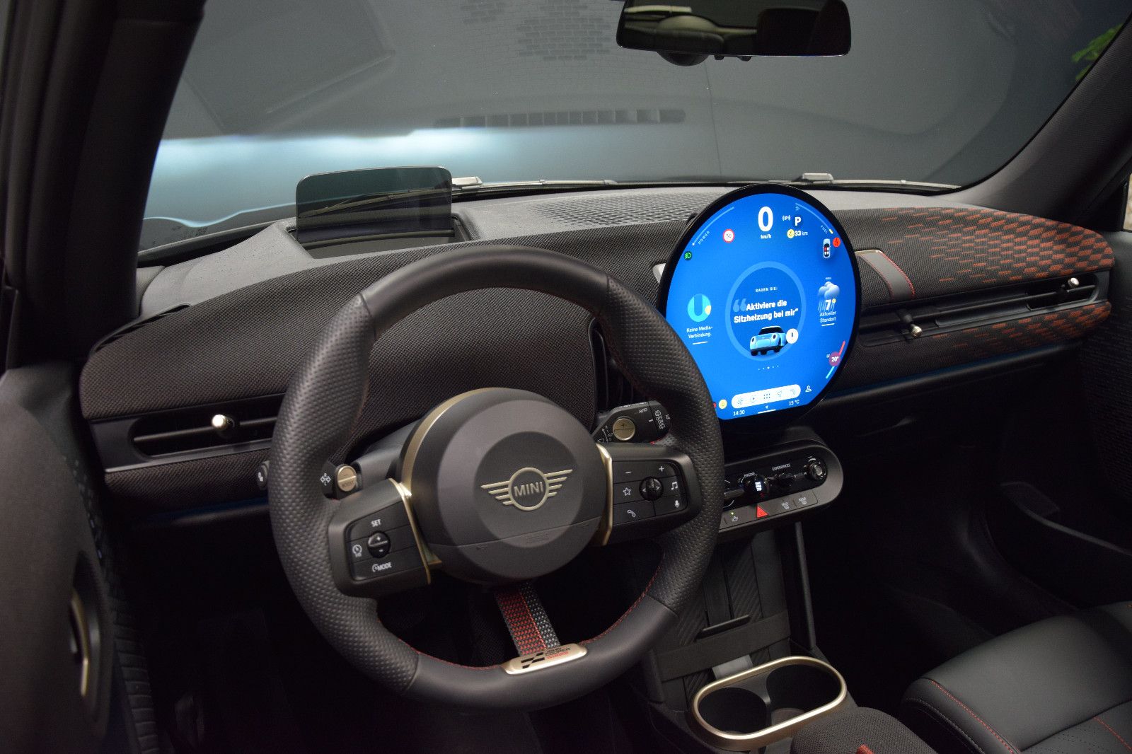 Fahrzeugabbildung MINI Cooper C John Cooper Works Trim HuD Pano 18 Zoll