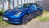 Tesla Model 3 Allradantrieb mit Dualmotor Long Ran... - Tesla Model 3 in Düsseldorf