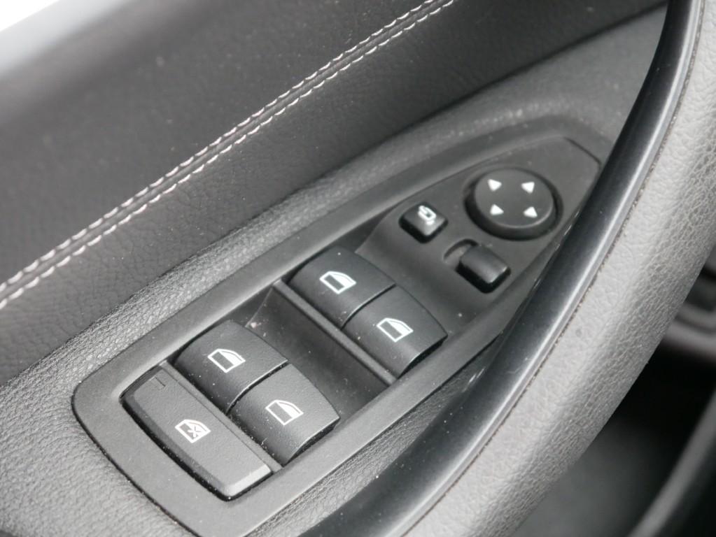 BMW X1 sDrive 20 i xLine LED Navi Kamera Sitzheizung