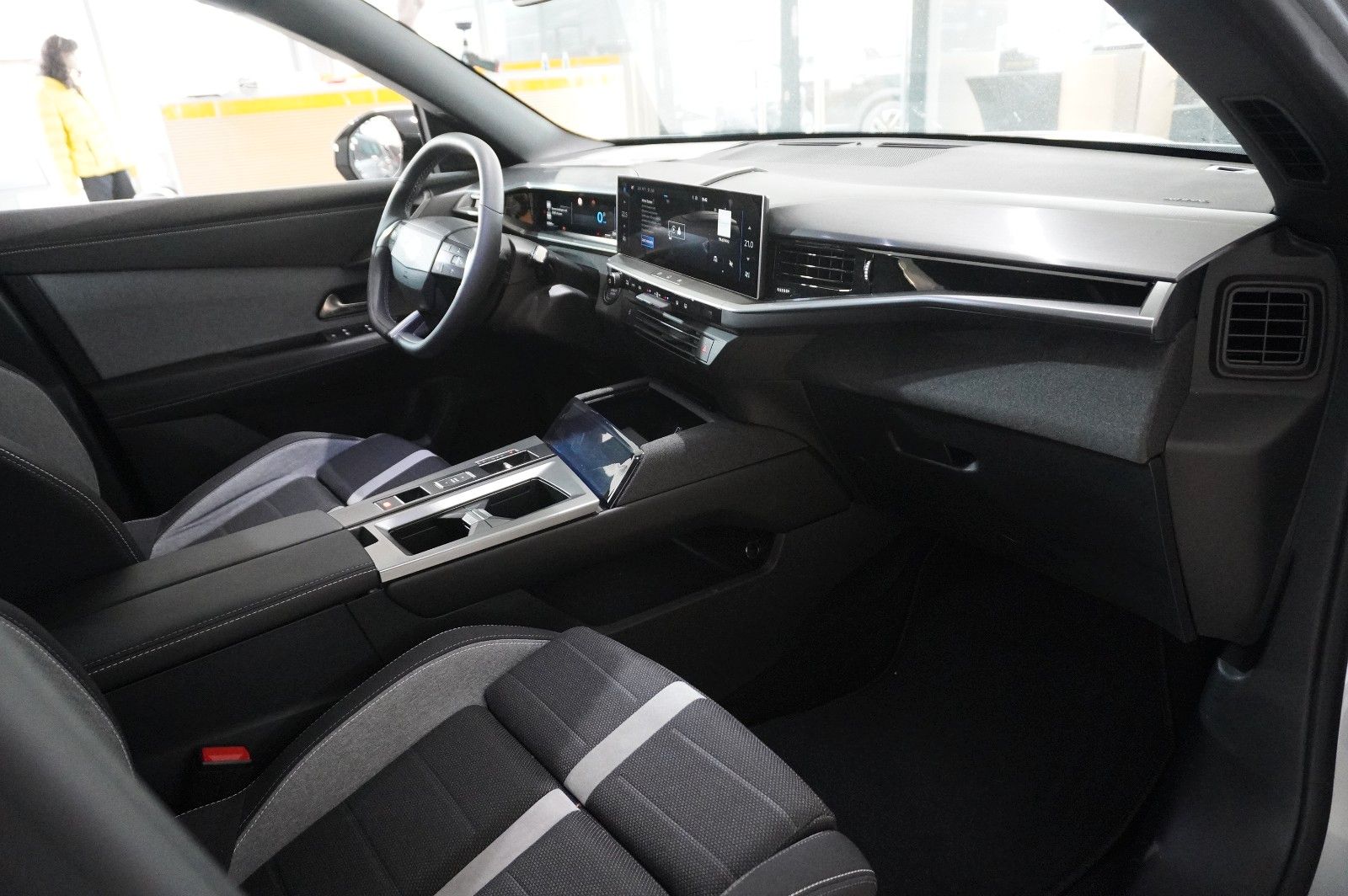 Fahrzeugabbildung Opel Grandland 1.2 48V HYBRID NAVI/LED/KAMERA/DAB+