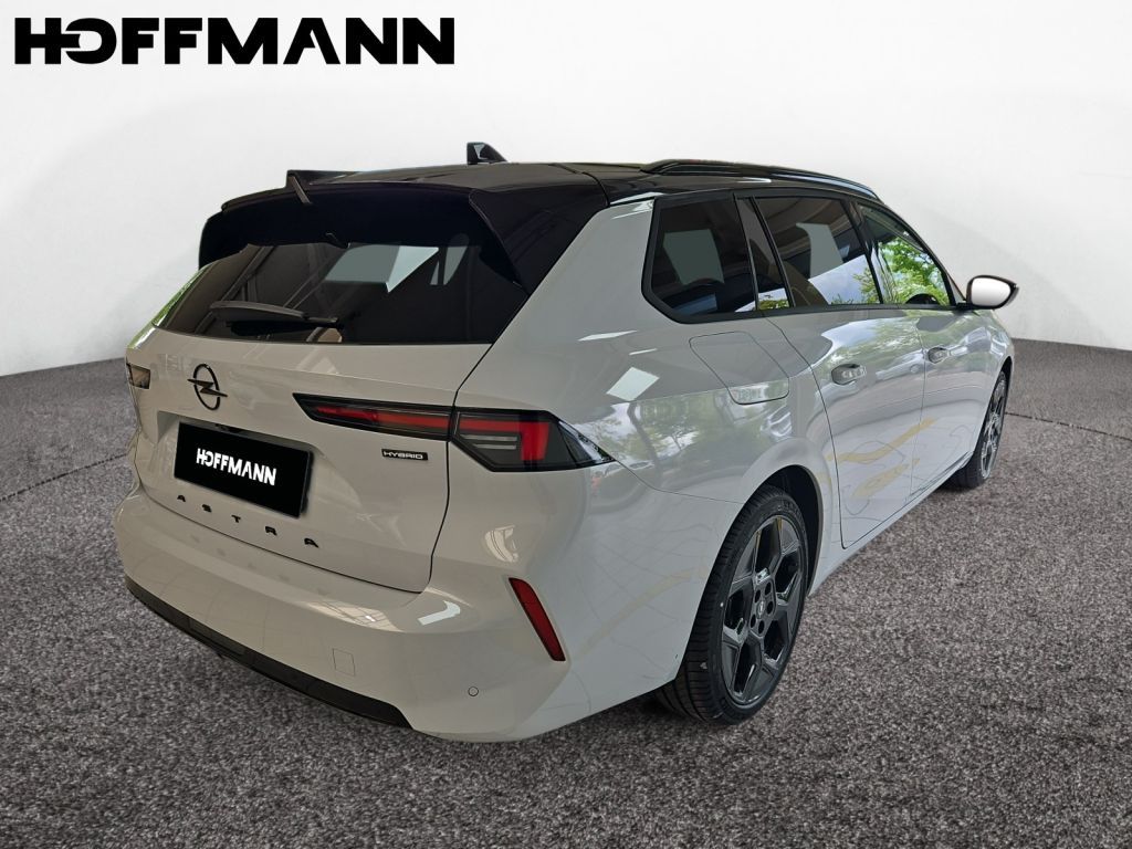 Fahrzeugabbildung Opel Astra ST Hybrid 107 kW Ultimate (L)
