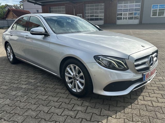 MERCEDES-BENZ E 220 d W213 Avantgarde LED Navi Kamera