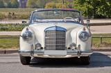 Mercedes-Benz 220 S sehr schöner Wagen - Mercedes-Benz 220: Cabrio, 220s