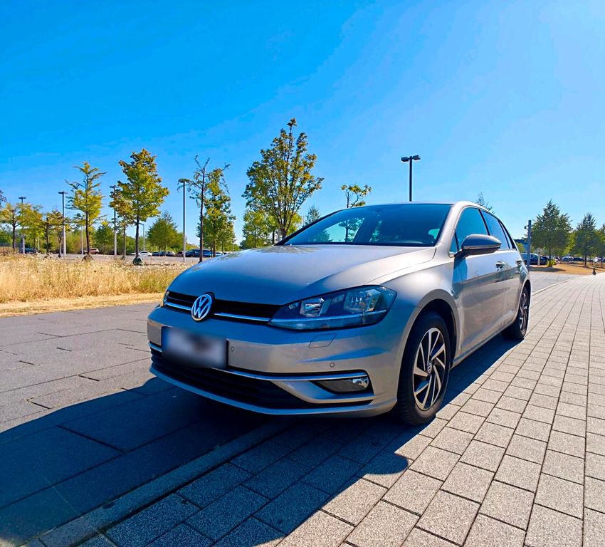 Image of Volkswagen Golf