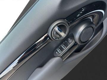 MINI Cooper 1.5 Kam KeyLess LED Navi CARPLAY