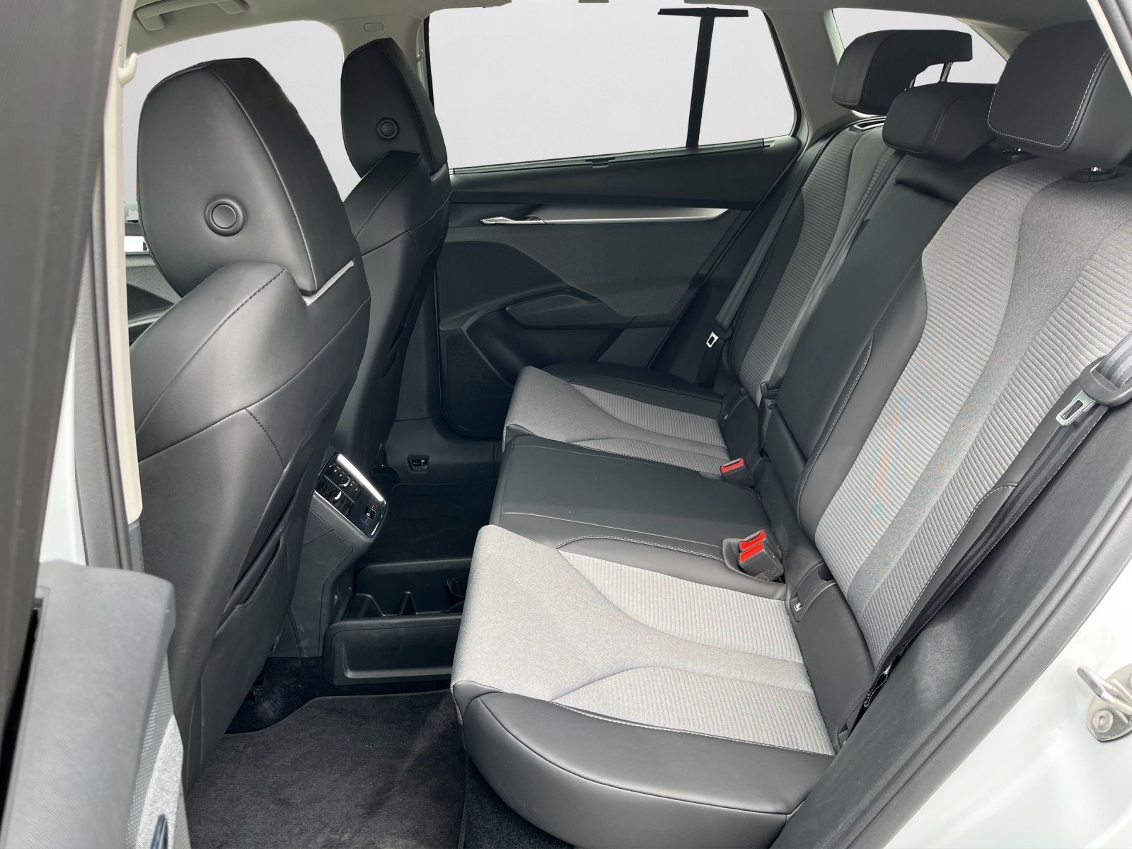 Skoda Enyaq - Bild 14