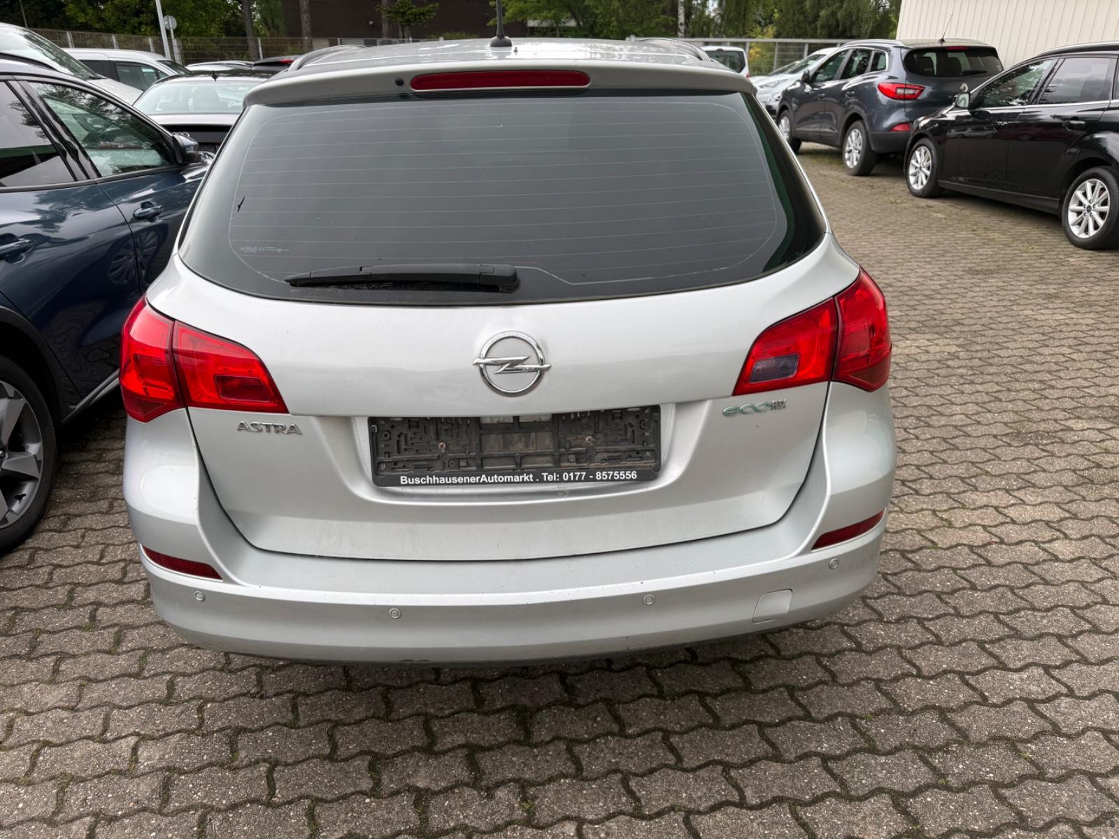 Opel Astra 2011 — photo 5