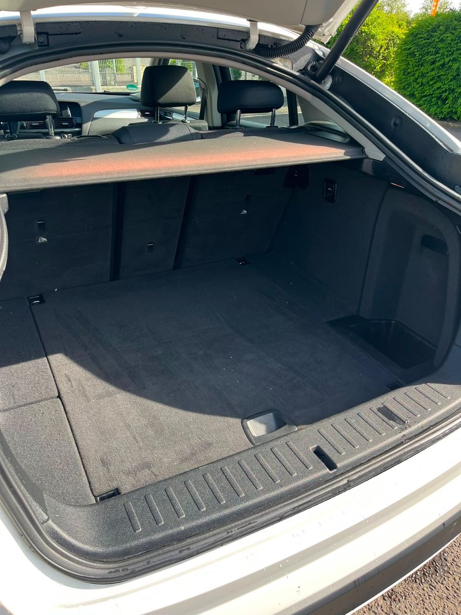 Fahrzeugabbildung BMW X4 xDrive 20 i HUD+Xenon+Schiebedach