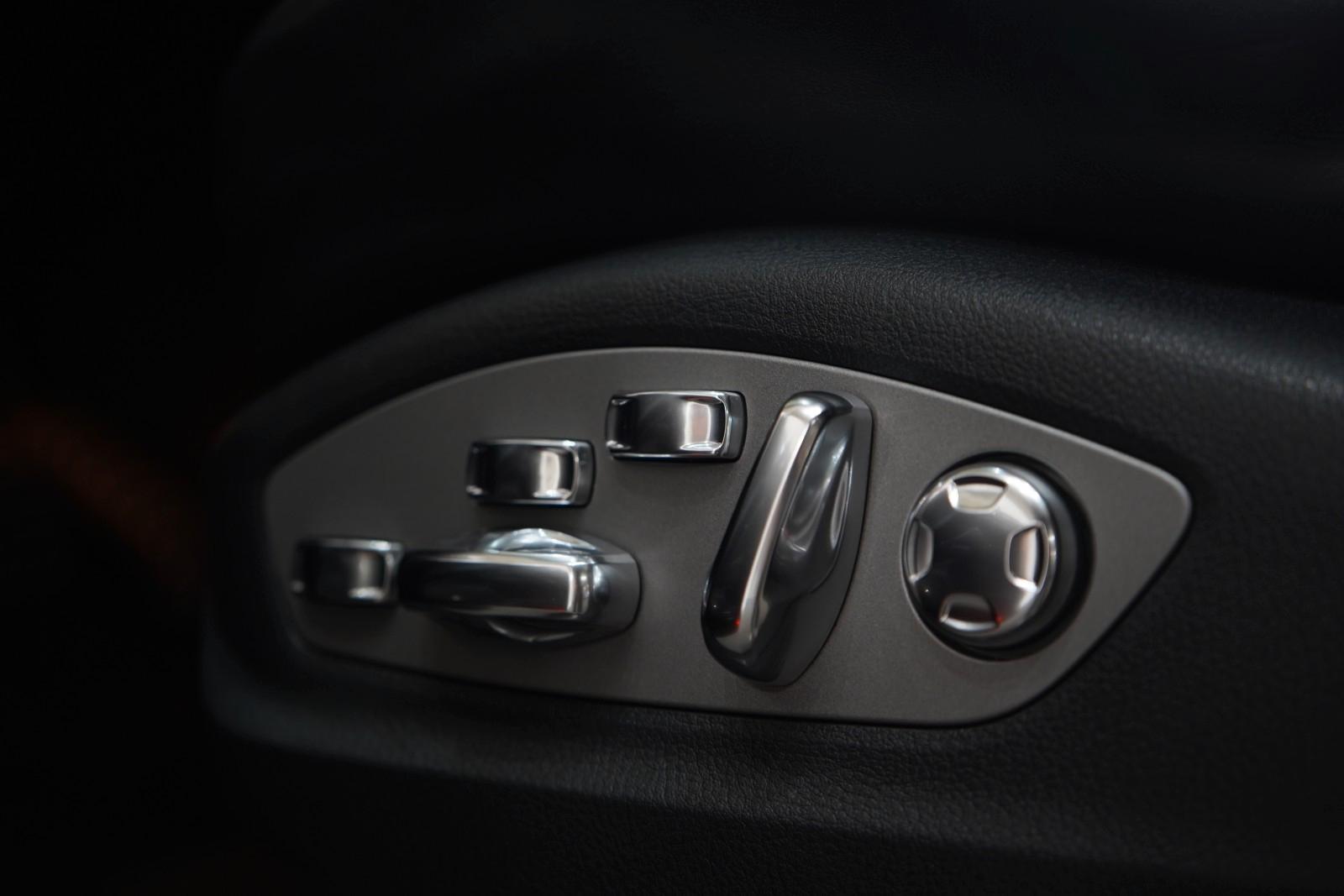 Porsche Cayenne Turbo V8*Navi*Luftfahrwerk*20 Z. Spyder*
