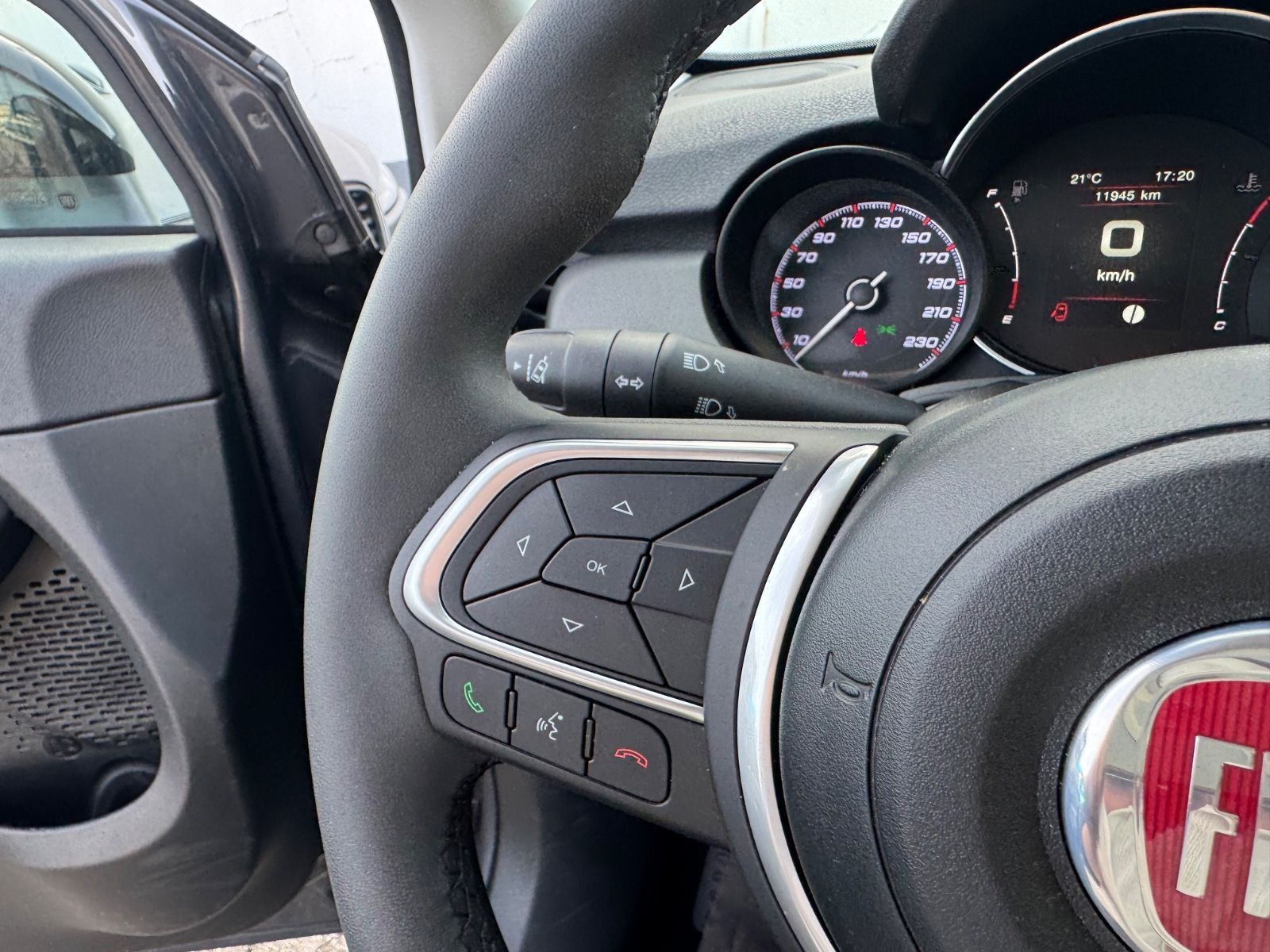Fahrzeugabbildung Fiat 500X Lounge/LED/R-Cam/KlimaAuto/PDC/